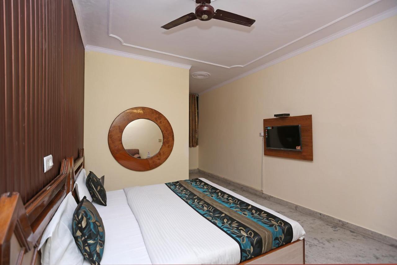 Oyo Flagship 9554 Hotel Grand Plaza Faridabad Exterior foto