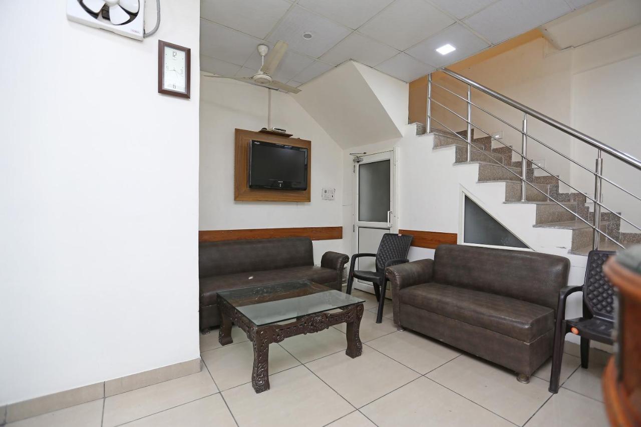 Oyo Flagship 9554 Hotel Grand Plaza Faridabad Exterior foto